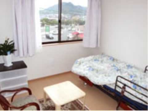 晴れた日には光が取り込み、外の眺望が楽しめる開放感に配慮した居室