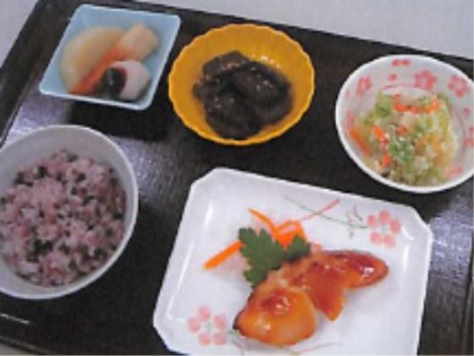 お食事