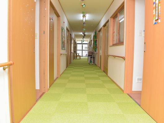 広々とした通路