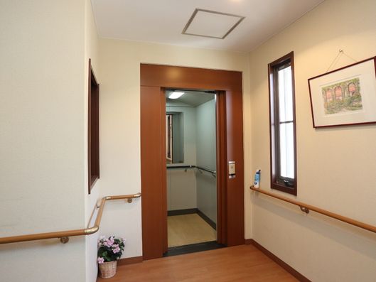 装飾された華やかな室内