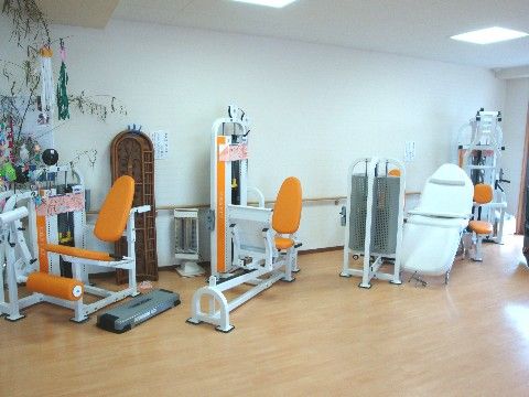 「プラザマアム」の運動マシン。機能向上に向けてリハビリ場となっている。