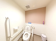 バリアフリー対応のトイレ設備