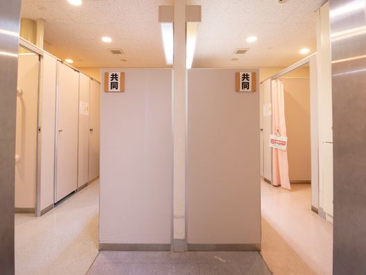 共同トイレ