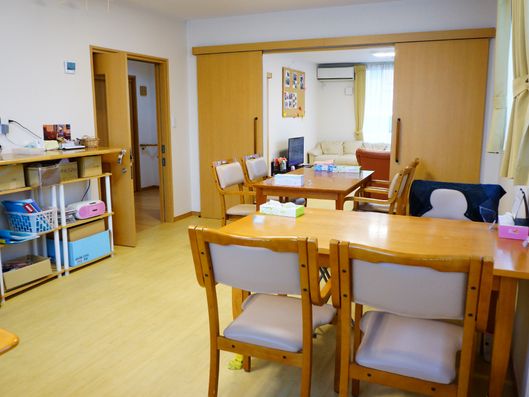 中は普通の家の様？