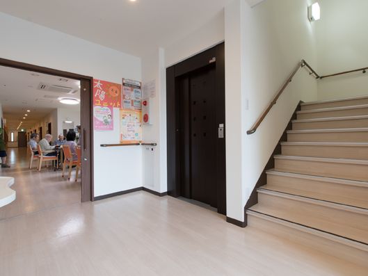 階段・エレベーター