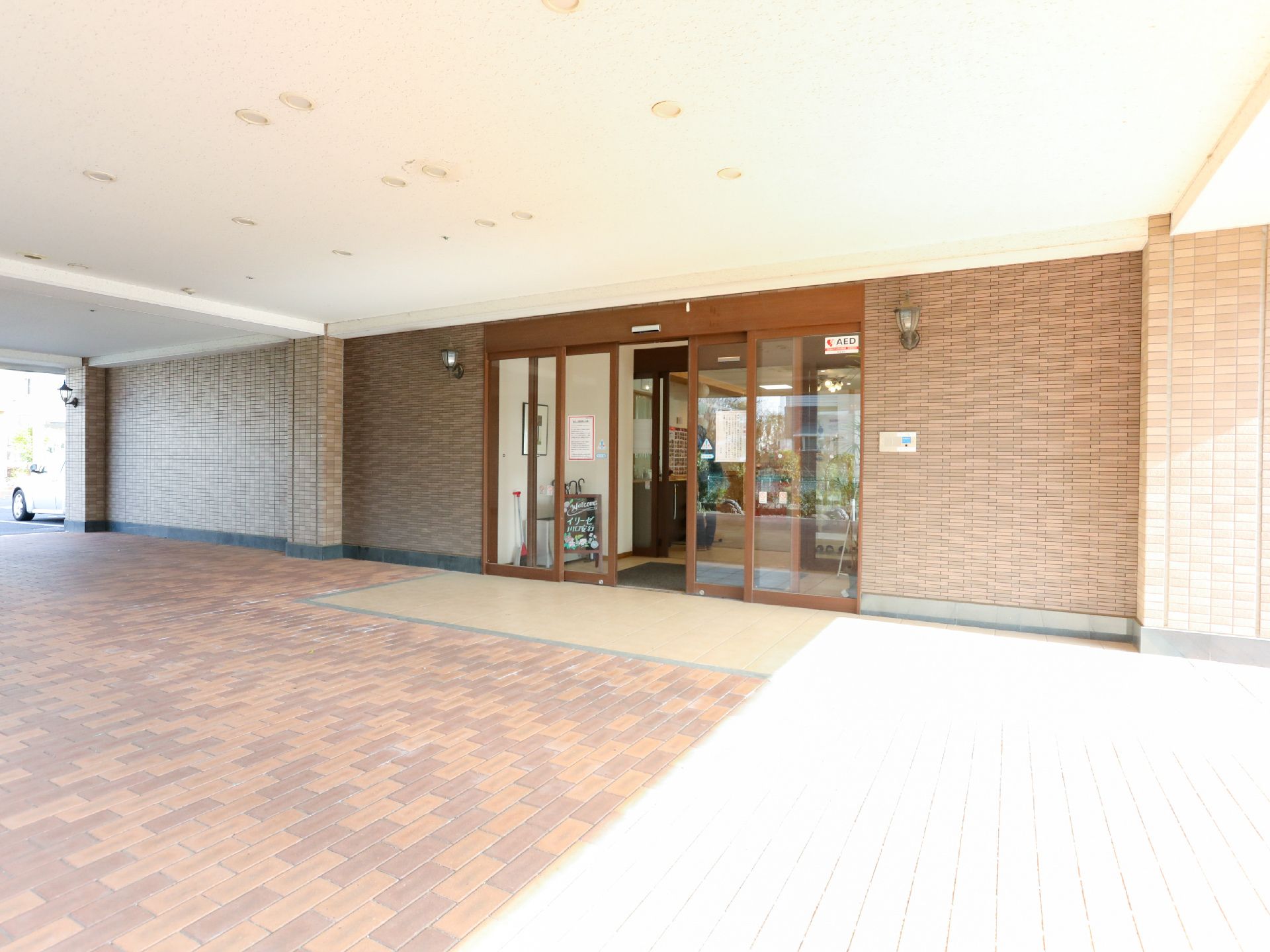 広々とした玄関