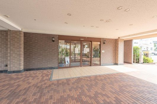 外観エントランス