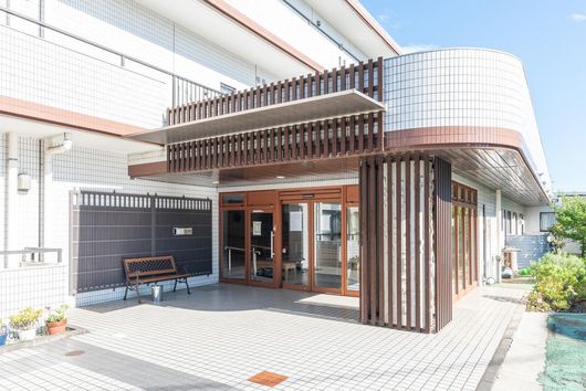 外観エントランス