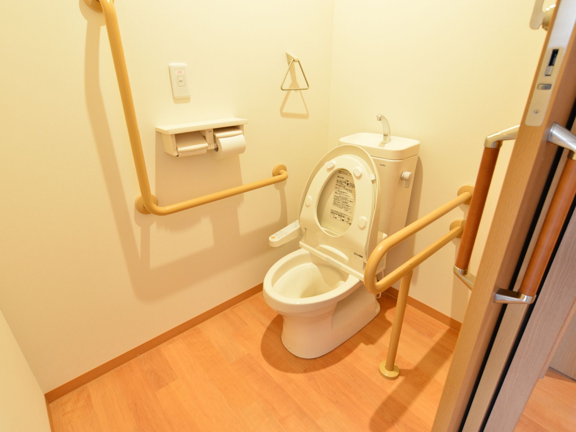 バリアフリーなトイレ設備