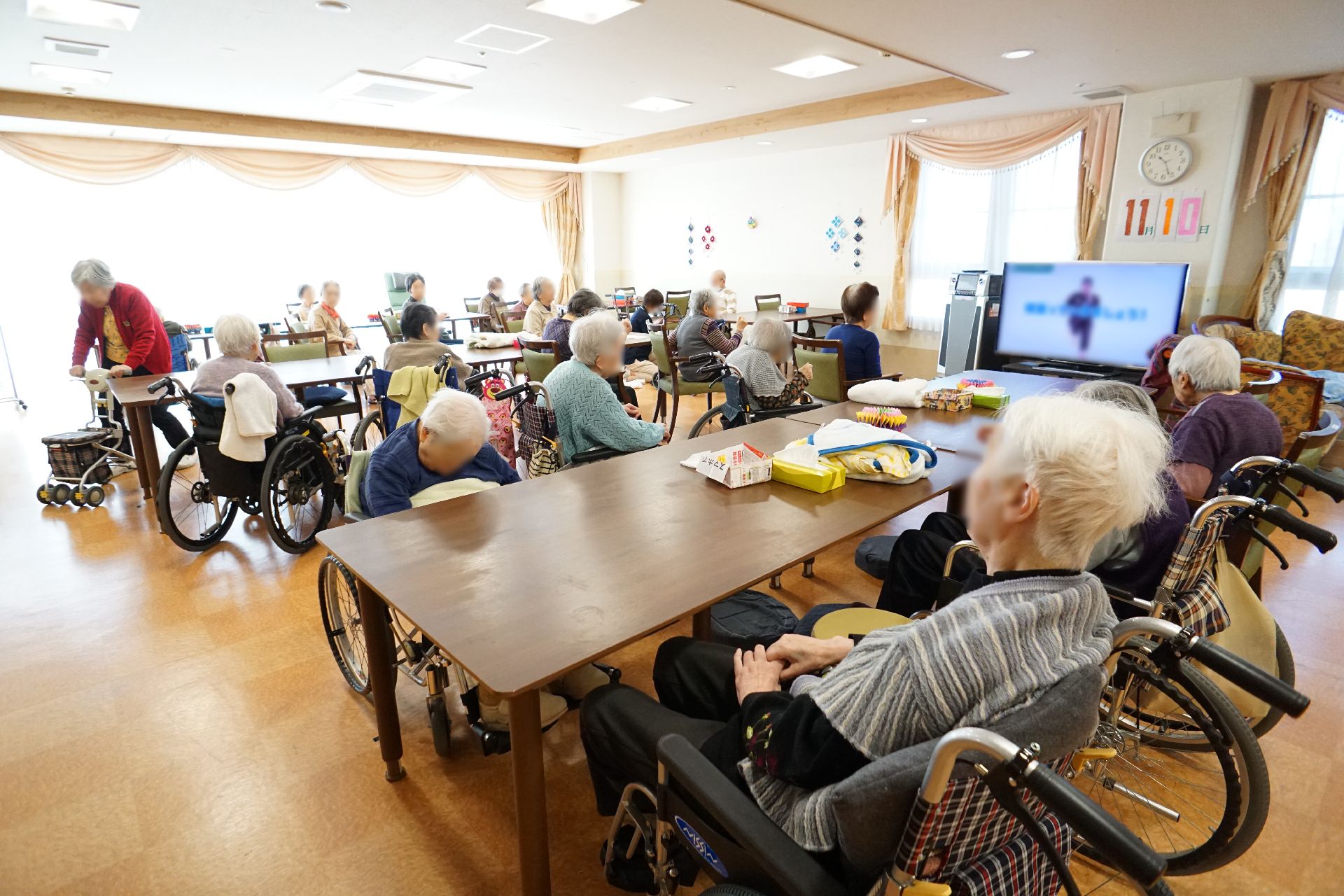 入居者と家族でコミュニケーションを取れるよう配慮された共有スペース