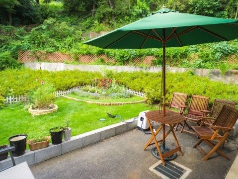 「グループホーム花物語おんだ」の庭園。自然を身近に感じながら、ゆったりとできる。