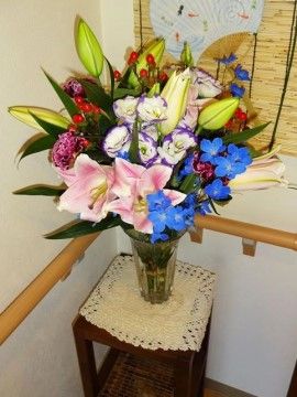 「グループホーム花物語かもい」の花。ガーデニングが趣味の方には、興味を惹いている。