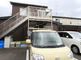 静かな住宅街にある施設外観