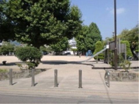 {リビングとくしま県庁前}の周辺の公園。自然が近くにあり、何時でも行ける。