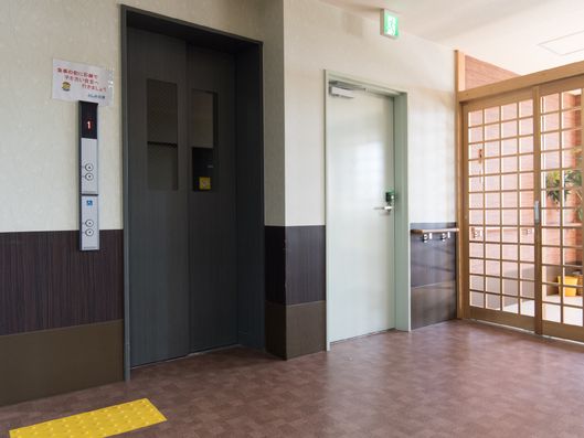 エレベーター付近