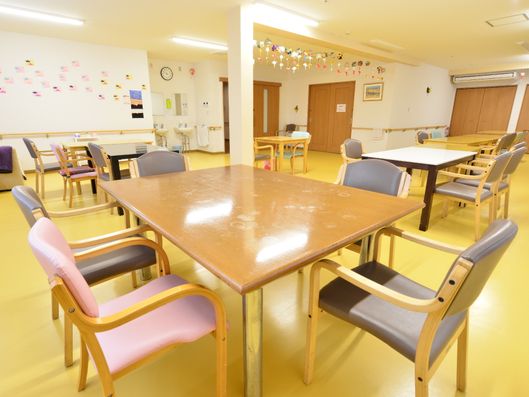 手洗い場とイス