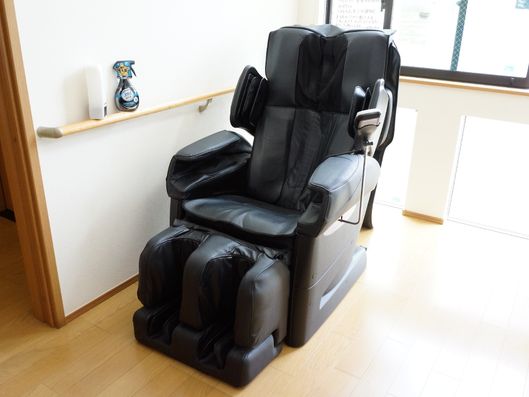 マッサージチェアー