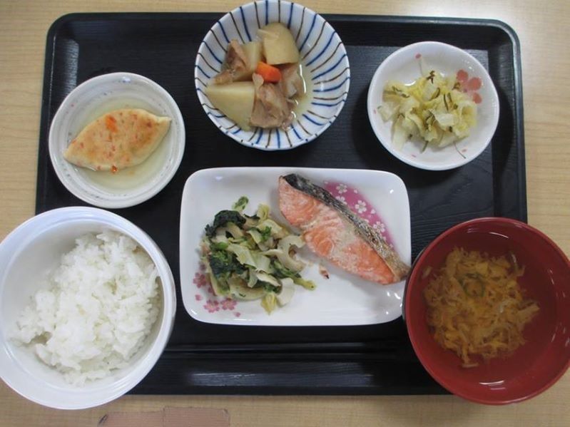 「ワールドステイののいち」のお食事３。和風が親しみやすく食べやすい。