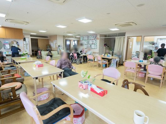 リビングダイニングのテーブル