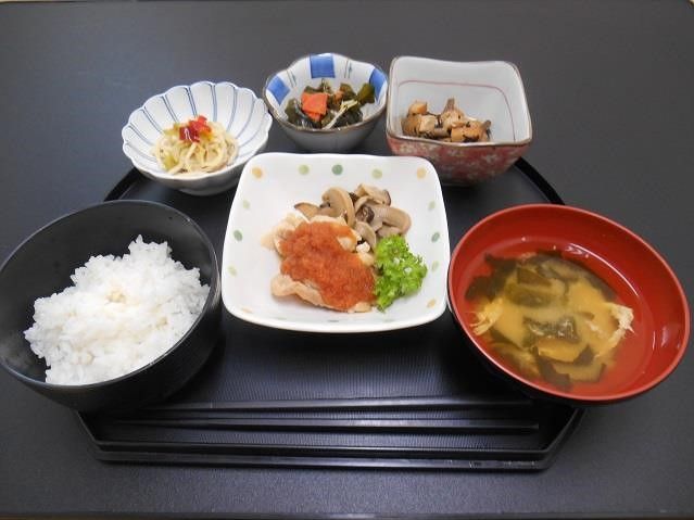 「ワールドステイ松村」のお食事４。色彩のバランスが取れた、お食事。