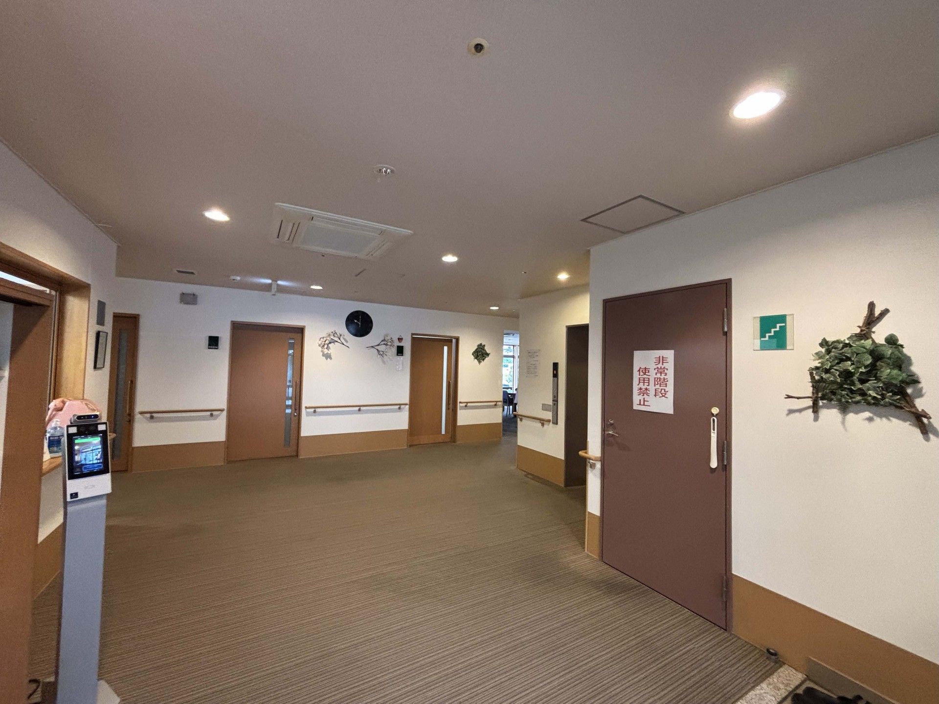 落ち着いた廊下