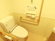 バリアフリー仕様のトイレ空間