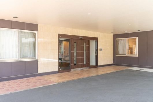 外観エントランス