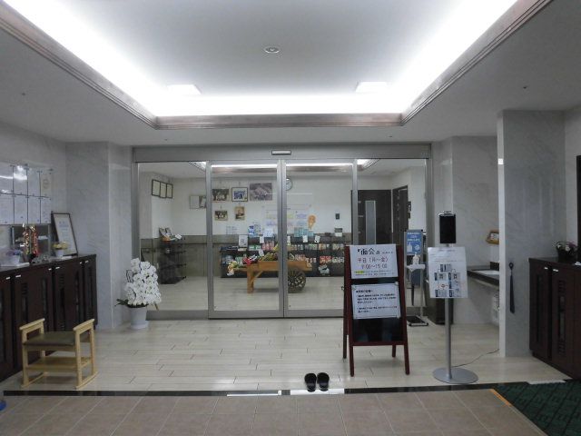 明るいエントランスホール