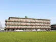 広々とした施設の外観