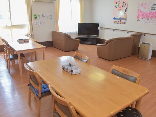 ゆったりとしたソファのある談話スペース