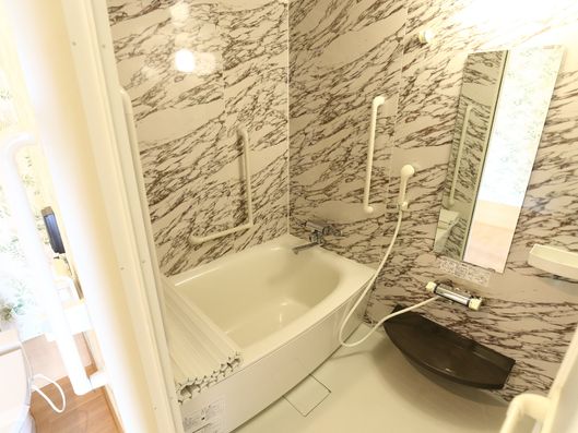 大理石調ユニットバス