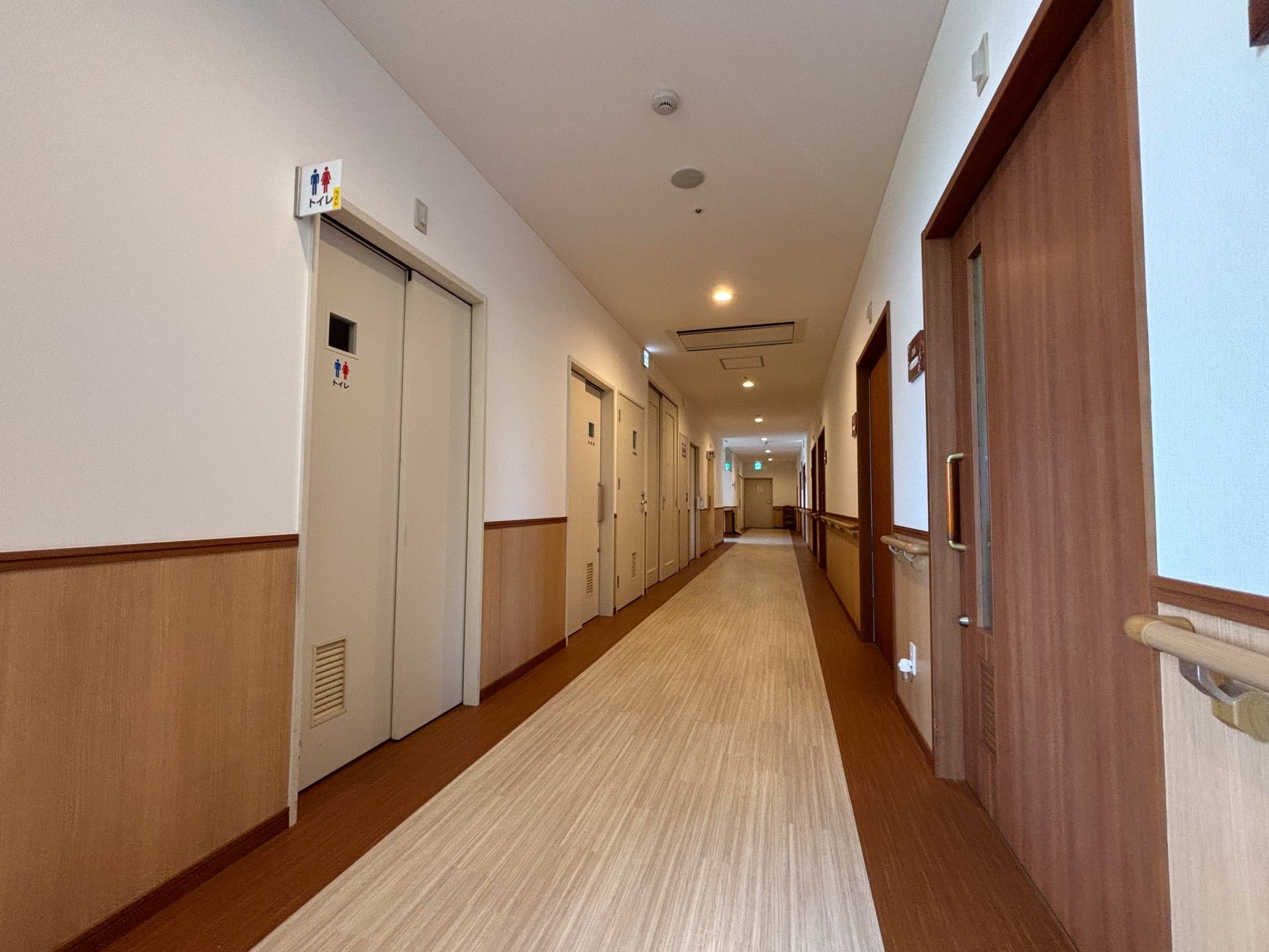 清潔感のある廊下
