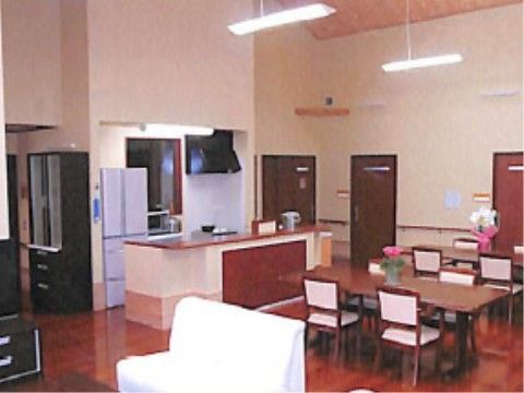 リビングは居室以外で、最も多くの時間を過ごす空間で、入居者様同士のコミュニケーションの場となっている。