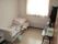 窓から明るい日の光を感じていただけるお部屋は、ベッドを置いても十分な広さがあり、くつろいでいただける。