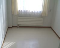 日差しが差し込む部屋