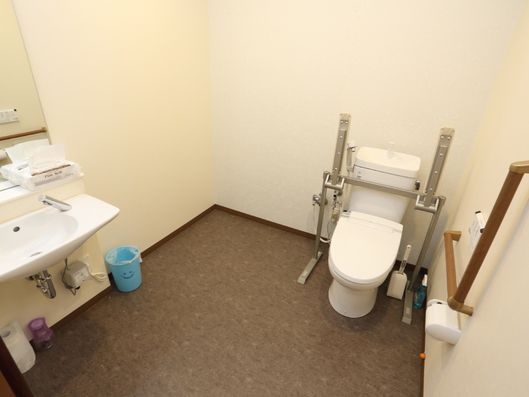 使いやすさに配慮されたトイレ