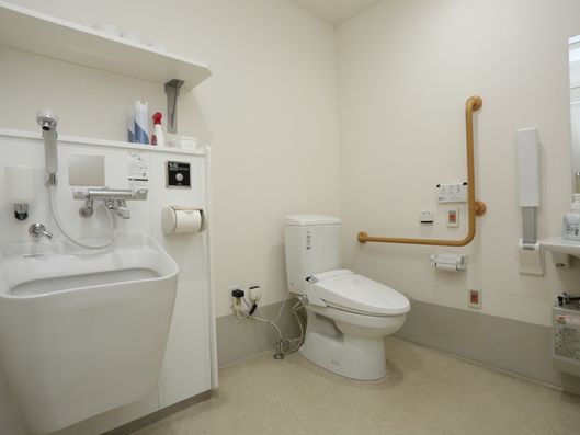 多目的トイレ