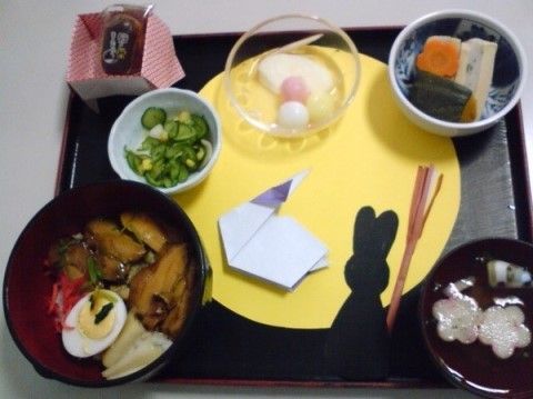 「エルダーホーム馬橋」のお食事２。季節ごとに応じて、食事のメニューが変わる。