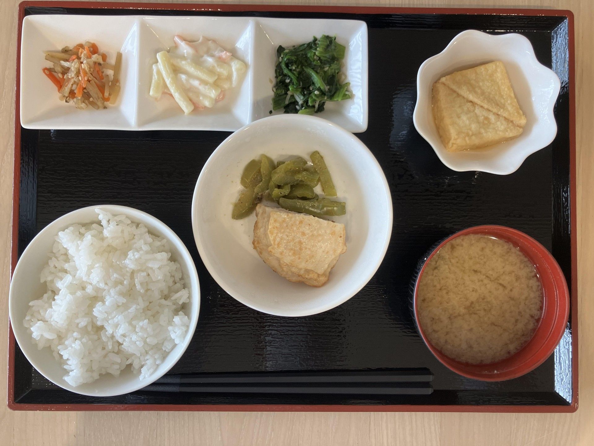 和食の食事セット