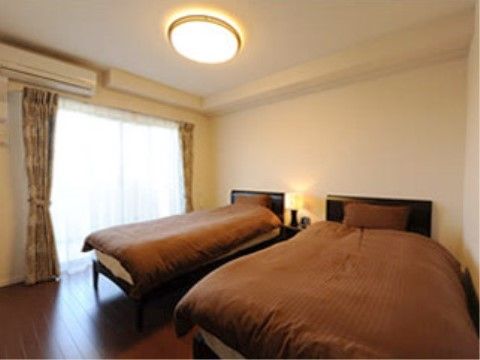 「寿らいふアクアヴィラ香椎浜」居室。ご夫婦でも入居可能な二人部屋をご用意しました。