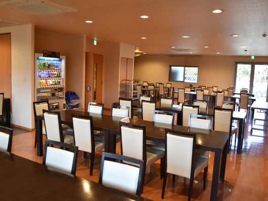 落ち着いた雰囲気のコミュニティスペース