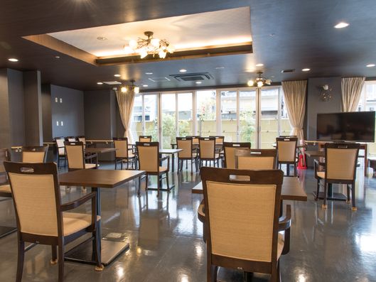 明るいエントランスホール