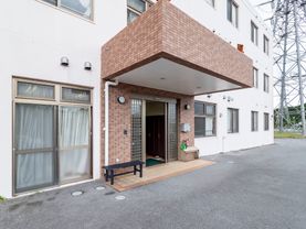 デザイン性の高い形状で、マンションのような外観