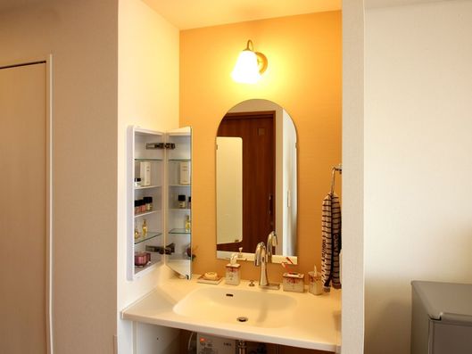 昇降式洗面化粧台