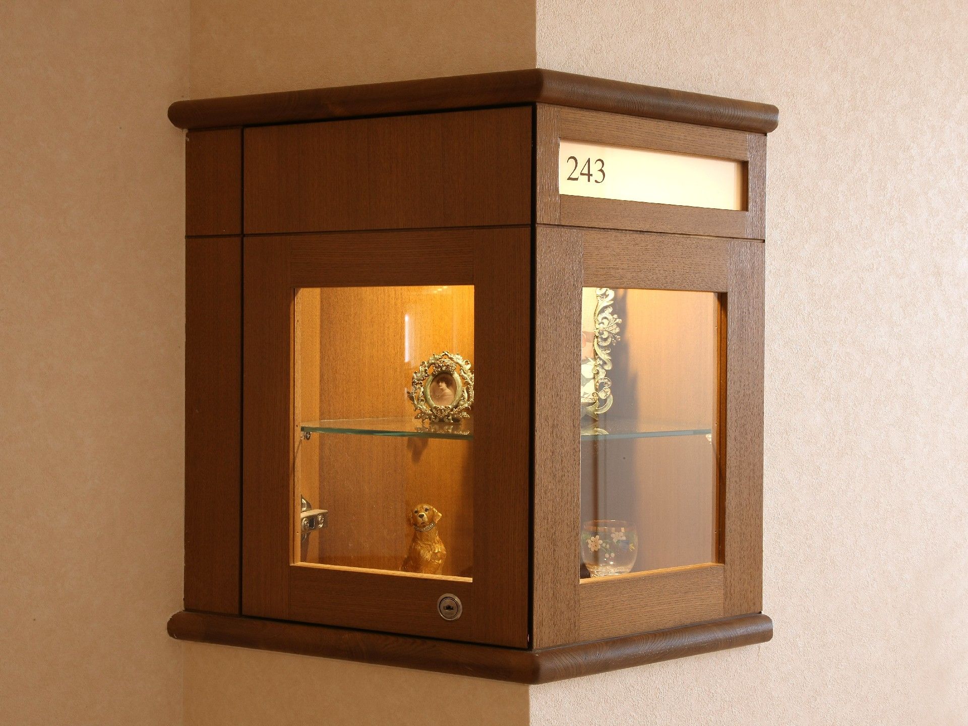 メモリーボックスは思い出の品が飾られている