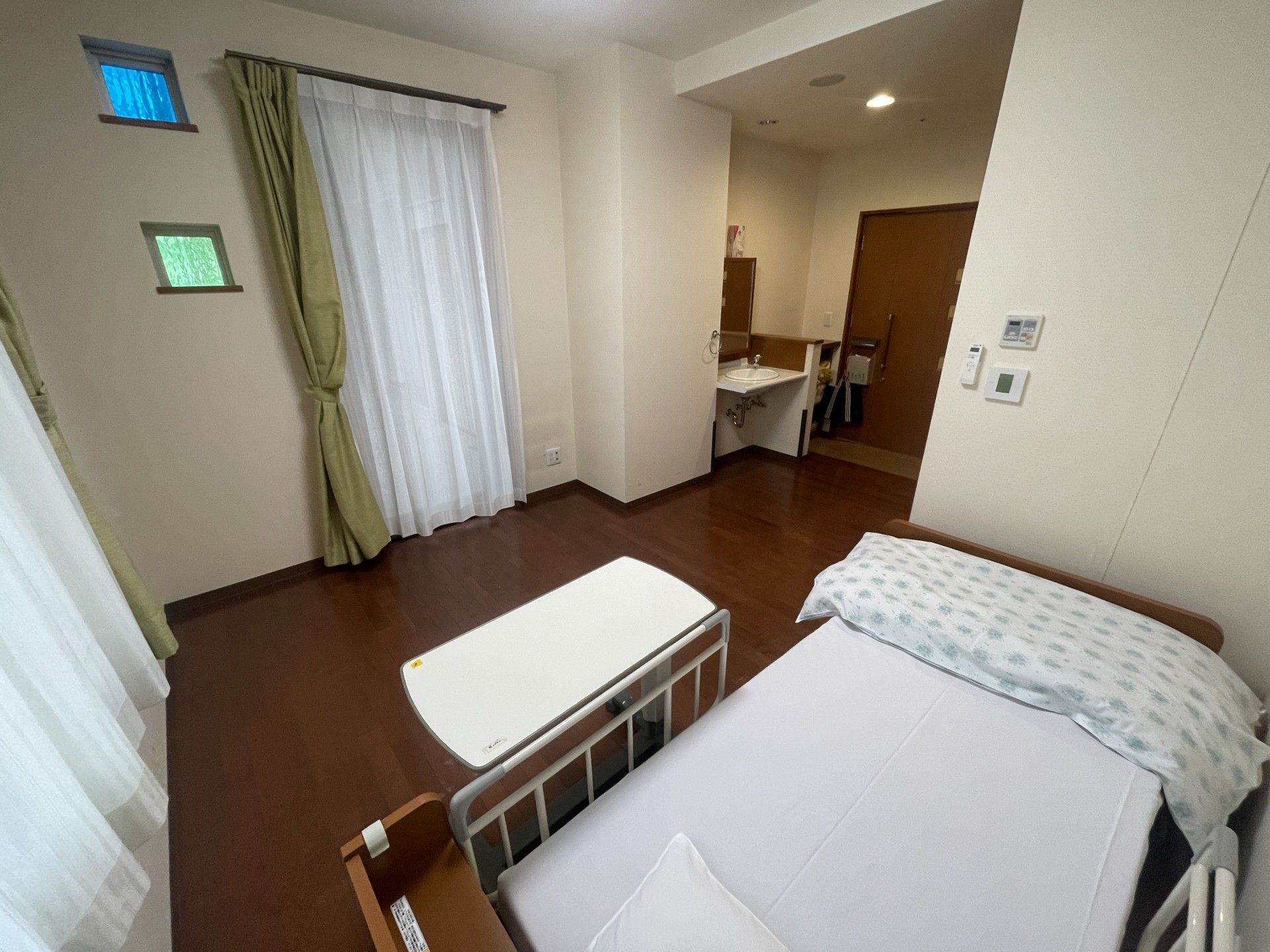 落ち着いた雰囲気の居室