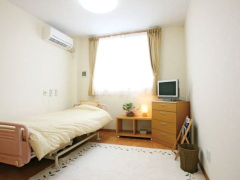 「クレア城ノ内」の居室。自分好みの家具で、お洒落な部屋を演出する。