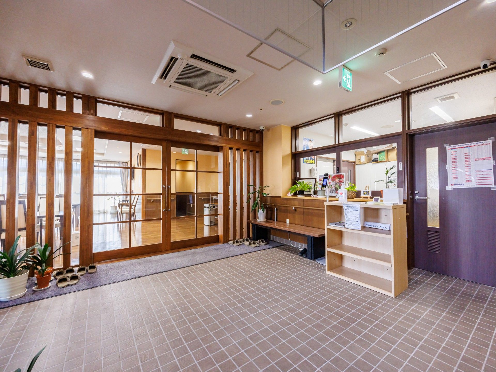 広いエントランス