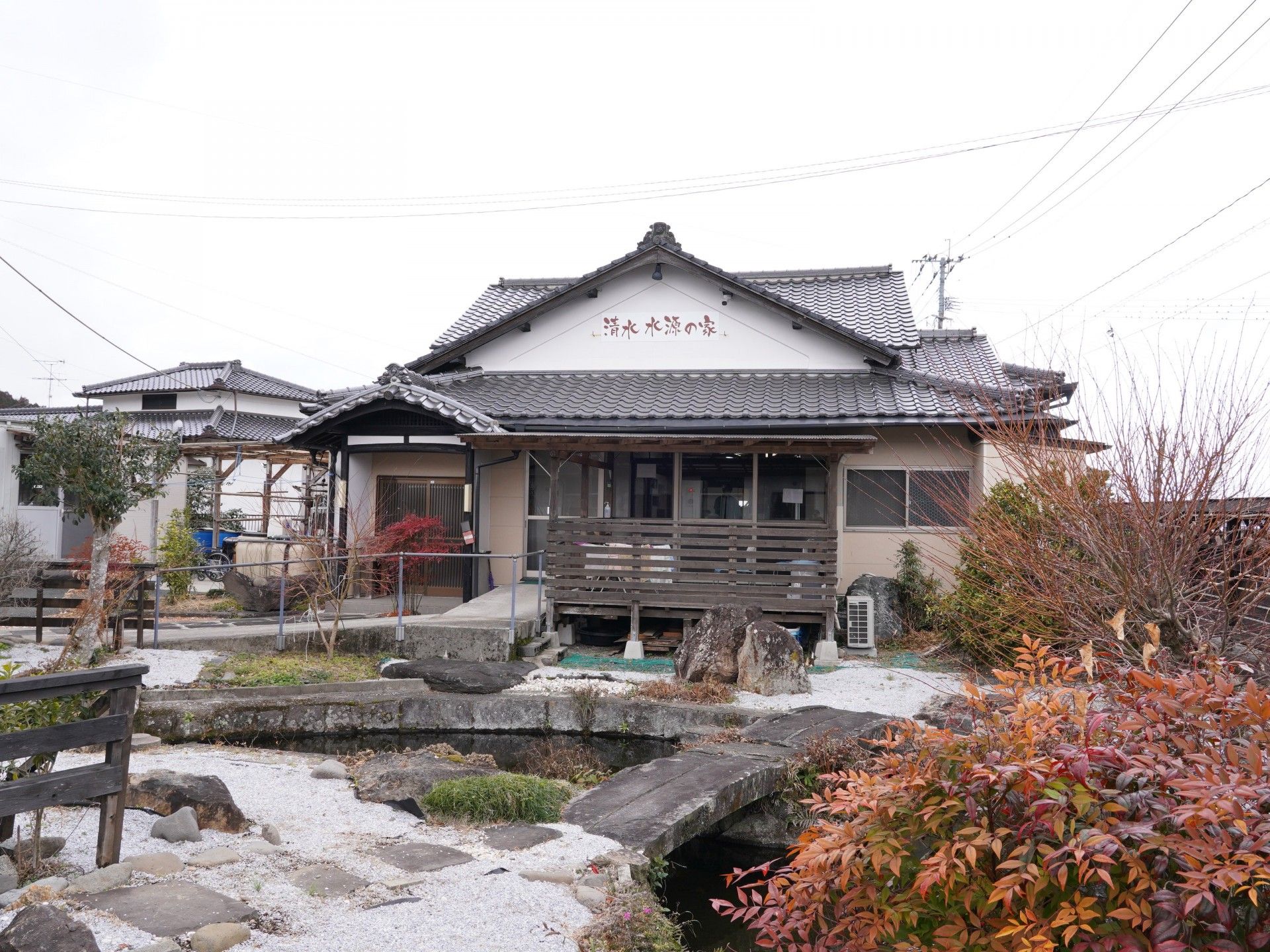 和風の建物と庭園