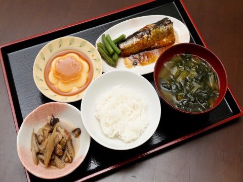 「グループホームひかり新横浜新羽」お食事。栄養満点のお食事を皆様にご提供させていただきます。